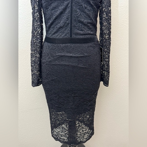 EXPRESS Lace Velvet Piped Cold Shoulder Sheath Dress BLACK Size 0 - Picture 7 of 10